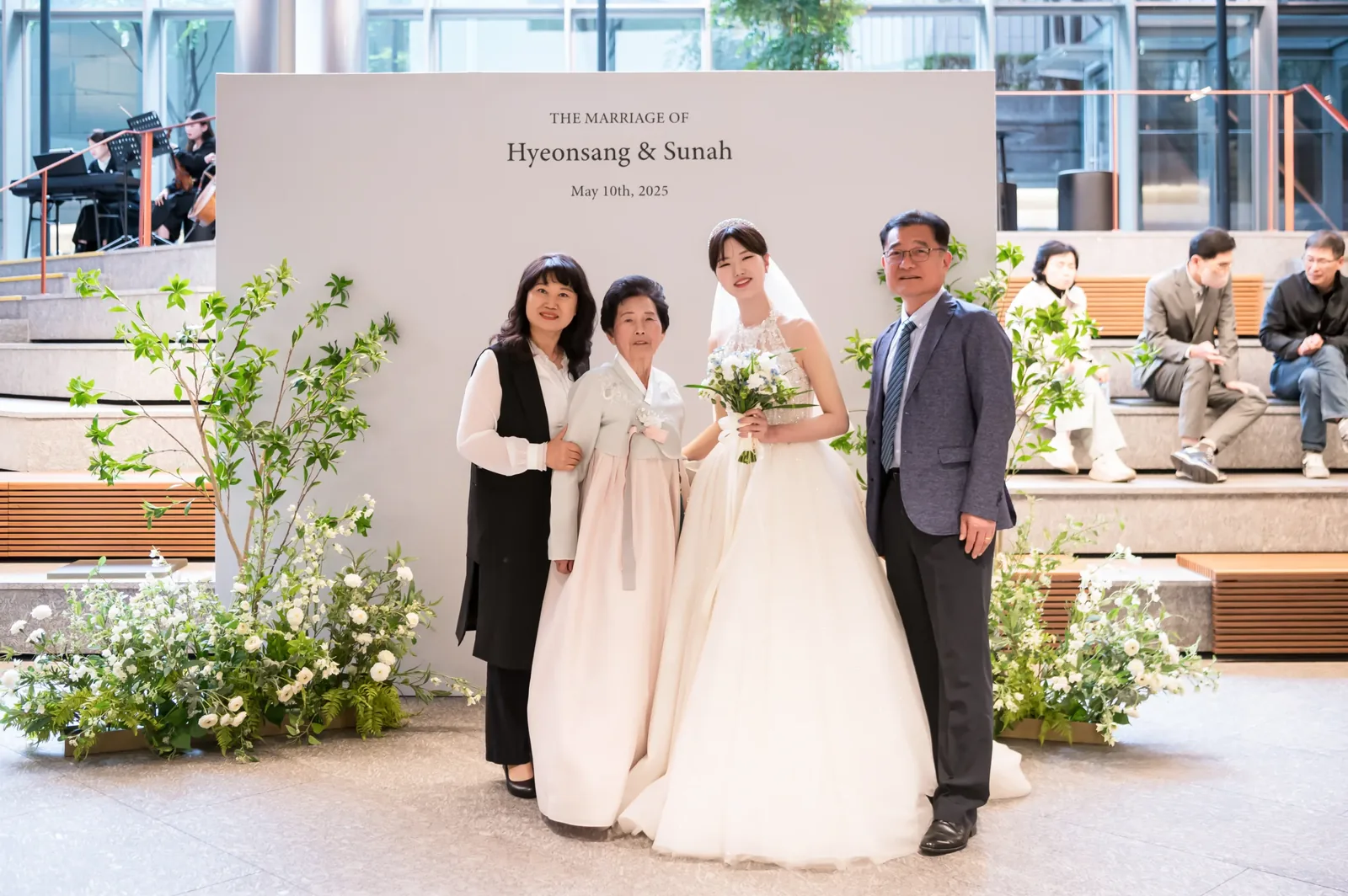 삼성금융캠퍼스 야외본식사진 가족과 신부 포토월 촬영