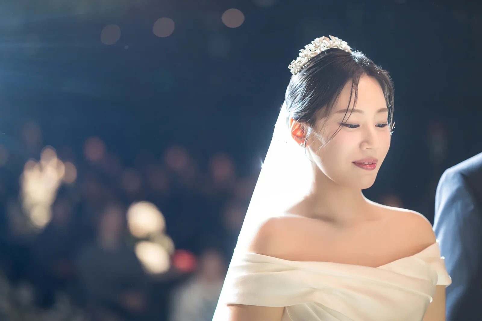 세인트메리엘 본식사진셀렉 신부 옆모습 클로즈업